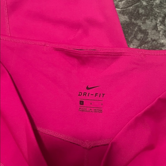 Nike Dri-FIT Hot Pink Leggings - Picture 2 of 3